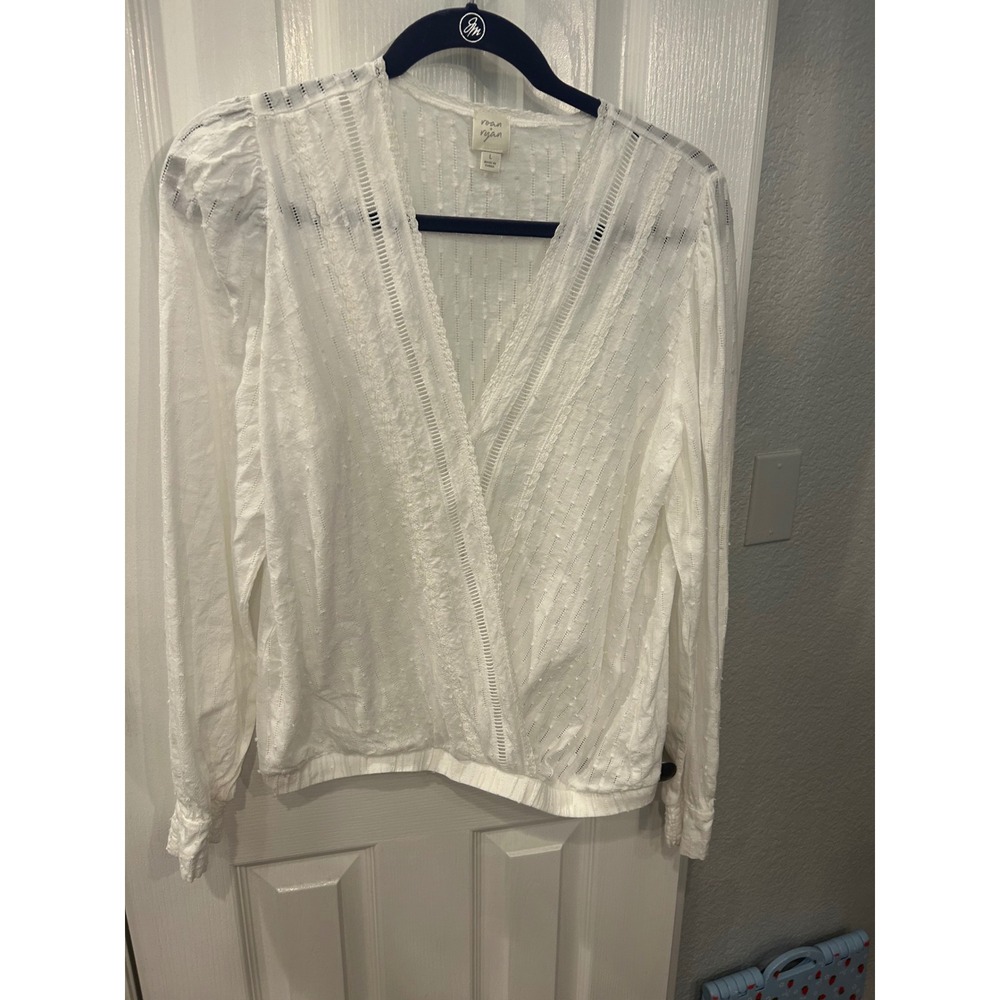 Roan + Ryan‎ Blouse White Long Sleeve Lace Trim Dobby Wrap Top